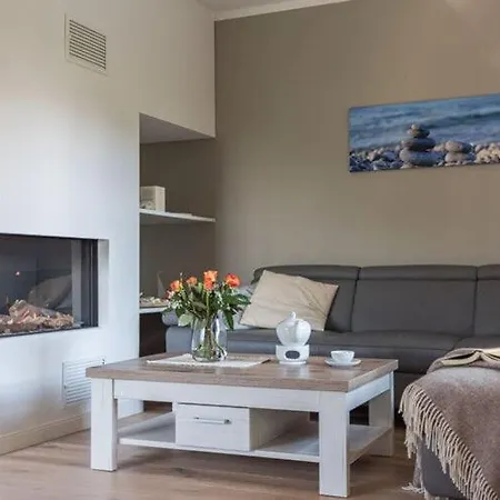Apartment Pebble